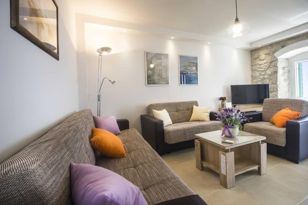 Holiday Home Aria Подгора Экстерьер фото