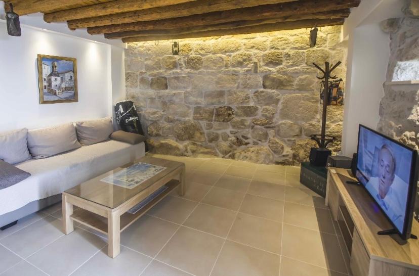 Holiday Home Aria Подгора Экстерьер фото
